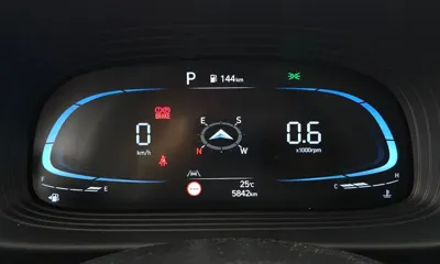 Hyundai Venue 2026, 5842 км, за 14162.92 USD - фото 8