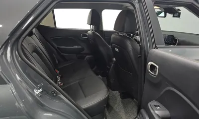 Hyundai Venue 2026, 5842 км, за 14162.92 USD - фото 26