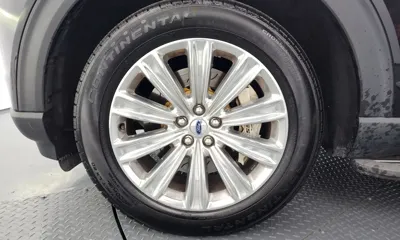 Ford Explorer 2020, 96201 км, за 15864.63 USD