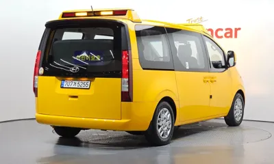 Hyundai Staria 2022, 23528 км, за 20874.36 USD