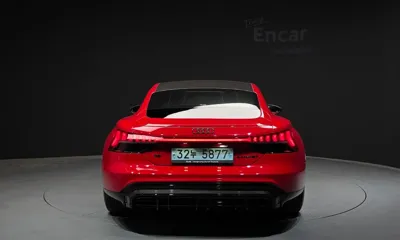 Audi RS e-tron GT 2022, 43640 км, за 61535.43 USD