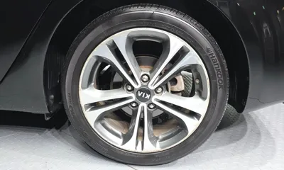 Kia K3 2014, 88194 км, за 4032.26 USD