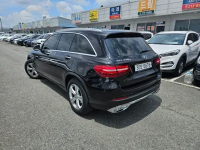 Mercedes-Benz GLC-Class 2016, 106000 км, за 11815.68 USD