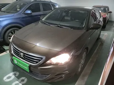 Peugeot 408 2015, 92600 км, за 2740.57 USD