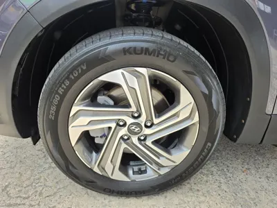 Hyundai Santafe 2023, 35775 км, за 16272.7 USD