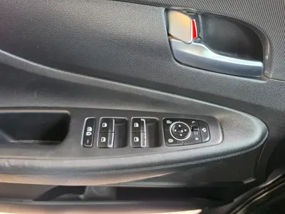 Hyundai Santafe 2023, 35775 км, за 16272.7 USD - фото 11