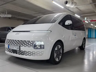 Hyundai Staria 2025, 9989 км, за 18201.9 USD