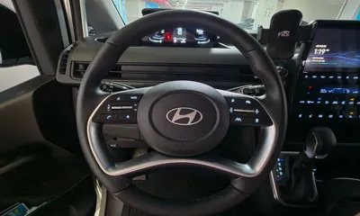 Hyundai Staria 2025, 9989 км, за 18201.9 USD - фото 11