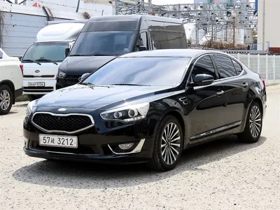Kia K7 2013, 182378 км, за 3122.56 USD
