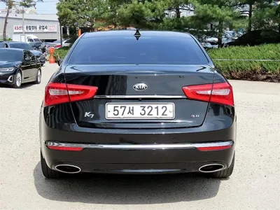 Kia K7 2013, 182378 км, за 3122.56 USD