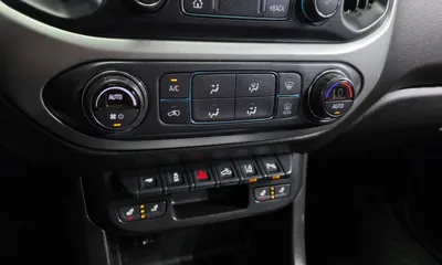 ChevroletGMDaewoo Colorado 2020, 107209 км, за 10994.02 USD - фото 16