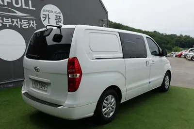Hyundai Starex 2018, 144334 км, за 6180.07 USD