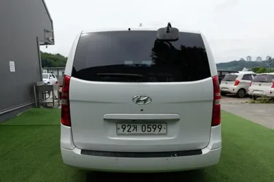 Hyundai Starex 2018, 144334 км, за 6180.07 USD