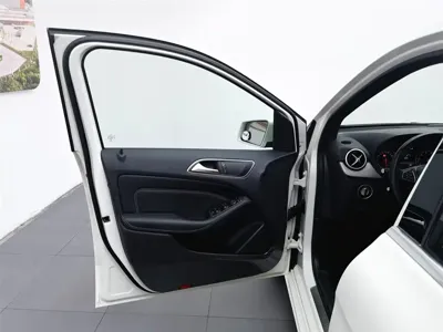 Mercedes-Benz B-Class 2015, 58300 км, за 6702.21 USD - фото 8