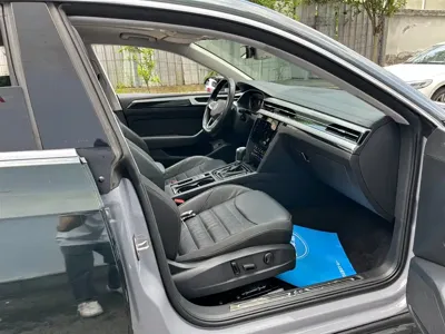 Volkswagen CC 2022, 56000 км, за 19099.1 USD - фото 30