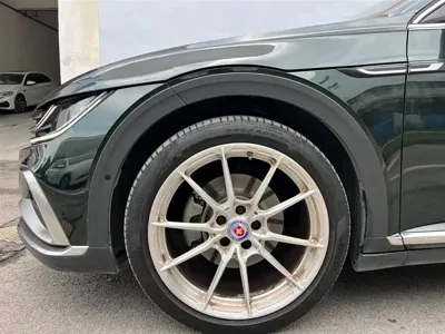 Volkswagen CC 2022, 56000 км, за 19099.1 USD - фото 31