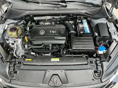 Volkswagen CC 2022, 56000 км, за 19099.1 USD - фото 32