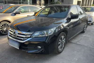 Honda Accord · 2015 год