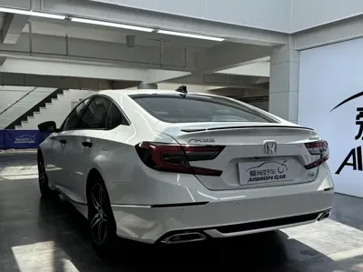 Honda Accord 2022, 29000 км, за 17921.96 USD