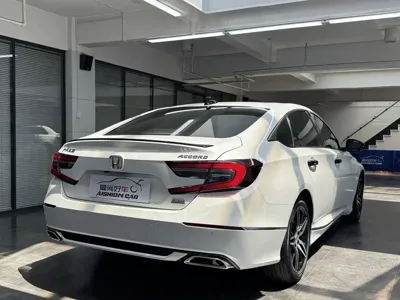 Honda Accord 2022, 29000 км, за 17921.96 USD - фото 7