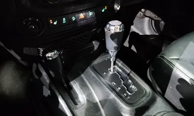 Jeep Wrangler 2017, 98785 км, за 14337.63 USD - фото 9