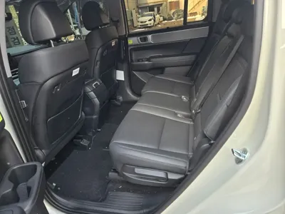 Hyundai Santafe 2025, 9000 км, за 24615.99 USD - фото 11