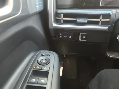 Hyundai Santafe 2025, 9000 км, за 24615.99 USD - фото 12