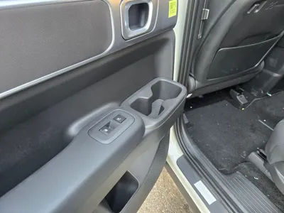 Hyundai Santafe 2025, 9000 км, за 24615.99 USD - фото 14