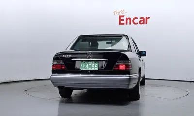 Mercedes-Benz E-Class 1994, 275606 км, за 5911.72 USD