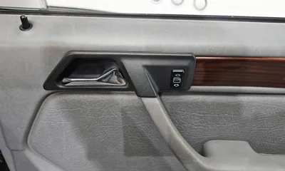 Mercedes-Benz E-Class 1994, 275606 км, за 5911.72 USD - фото 18