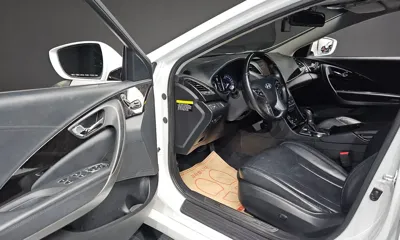 Hyundai Grandeur 2016, 107268 км, за 5883.13 USD - фото 10