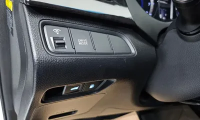 Hyundai Grandeur 2016, 107268 км, за 5883.13 USD - фото 19