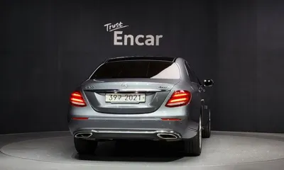 Mercedes-Benz E-Class 2019, 49015 км, за 18501.64 USD