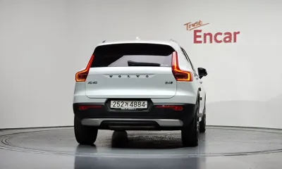 Volvo XC40 2021, 56453 км, за 19686.23 USD