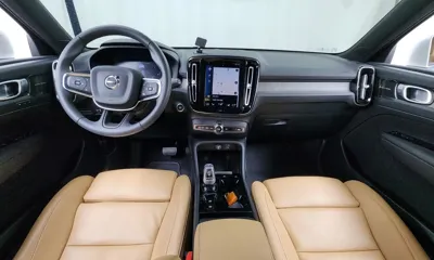Volvo XC40 2021, 56453 км, за 19686.23 USD - фото 7