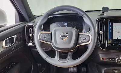 Volvo XC40 2021, 56453 км, за 19686.23 USD - фото 13