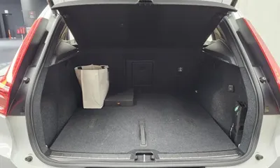 Volvo XC40 2021, 56453 км, за 19686.23 USD - фото 20