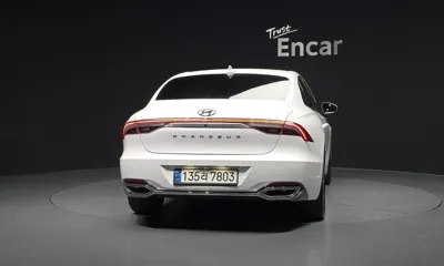 Hyundai Grandeur 2022, 49128 км, за 18112.12 USD