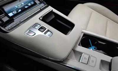 Hyundai Grandeur 2022, 49128 км, за 18112.12 USD - фото 9
