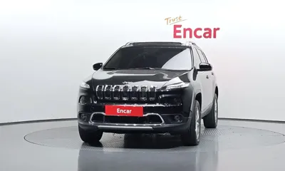 Jeep Cherokee 2016, 154171 км, за 5189.17 USD
