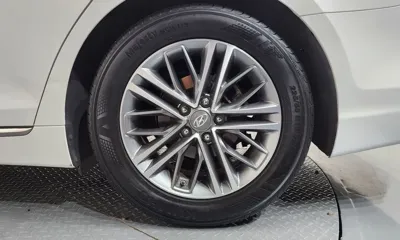 Hyundai Grandeur 2018, 81514 км, за 9311.71 USD - фото 20
