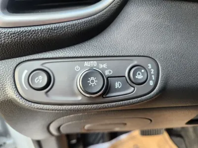 ChevroletGMDaewoo Trax 2018, 99217 км, за 4296.67 USD - фото 11