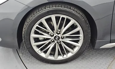 Hyundai Grandeur 2019, 94817 км, за 11579.51 USD