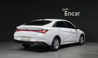 Hyundai Avante 2022, 90936 км, за 9181.66 USD