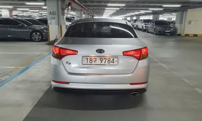 Kia K5 2011, 121368 км, за 2953.92 USD