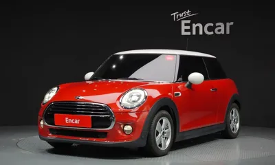 MINI Cooper · 2018 год