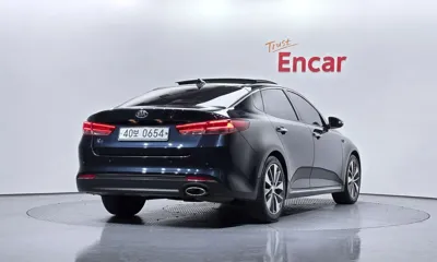 Kia K5 2016, 92276 км, за 7866.21 USD