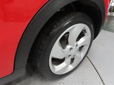 KG_Mobility_Ssangyong TIBOLI 2015, 96705 км, за 3055.32 USD