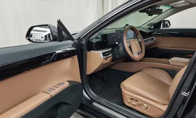 Hyundai Grandeur 2023, 59990 км, за 24288.59 USD - фото 10