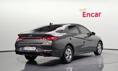 Hyundai Avante 2022, 106997 км, за 7680.19 USD
